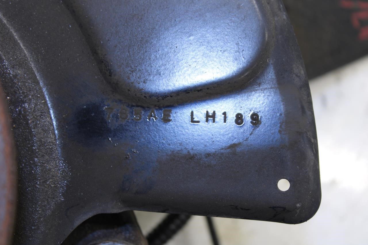 2011-2015 Jeep Grand Cherokee Limited Front Left Spindle Knuckle Hub 68022629AD - Alshned Auto Parts