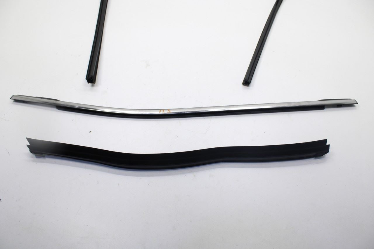 17-22 Nissan Rogue Sport SL AWD RR RH Door Run Channel Belt Outer Inner Molding - Alshned Auto Parts