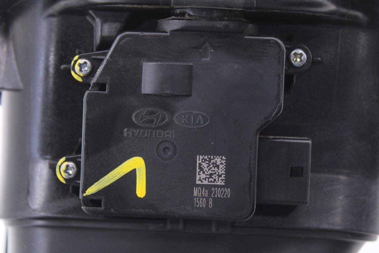 2021-2023 Hyundai Santa Fe SEL 2.5L Fuel Tank Filler Housing Door Lid Cover OEM5