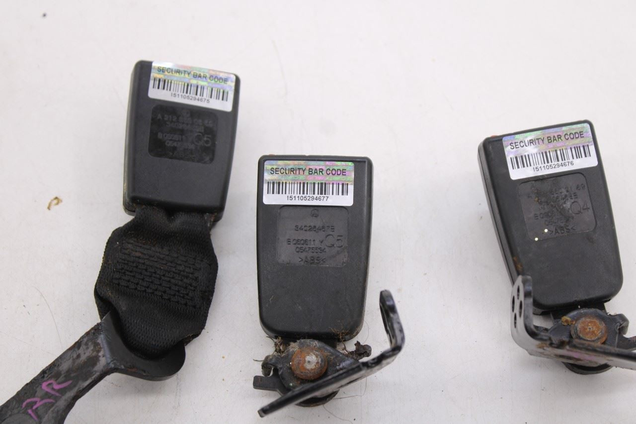10-16 Mercedes-Benz E350 Rear RH LH Side and Center 2nd Row Seat Belt Buckle Set0