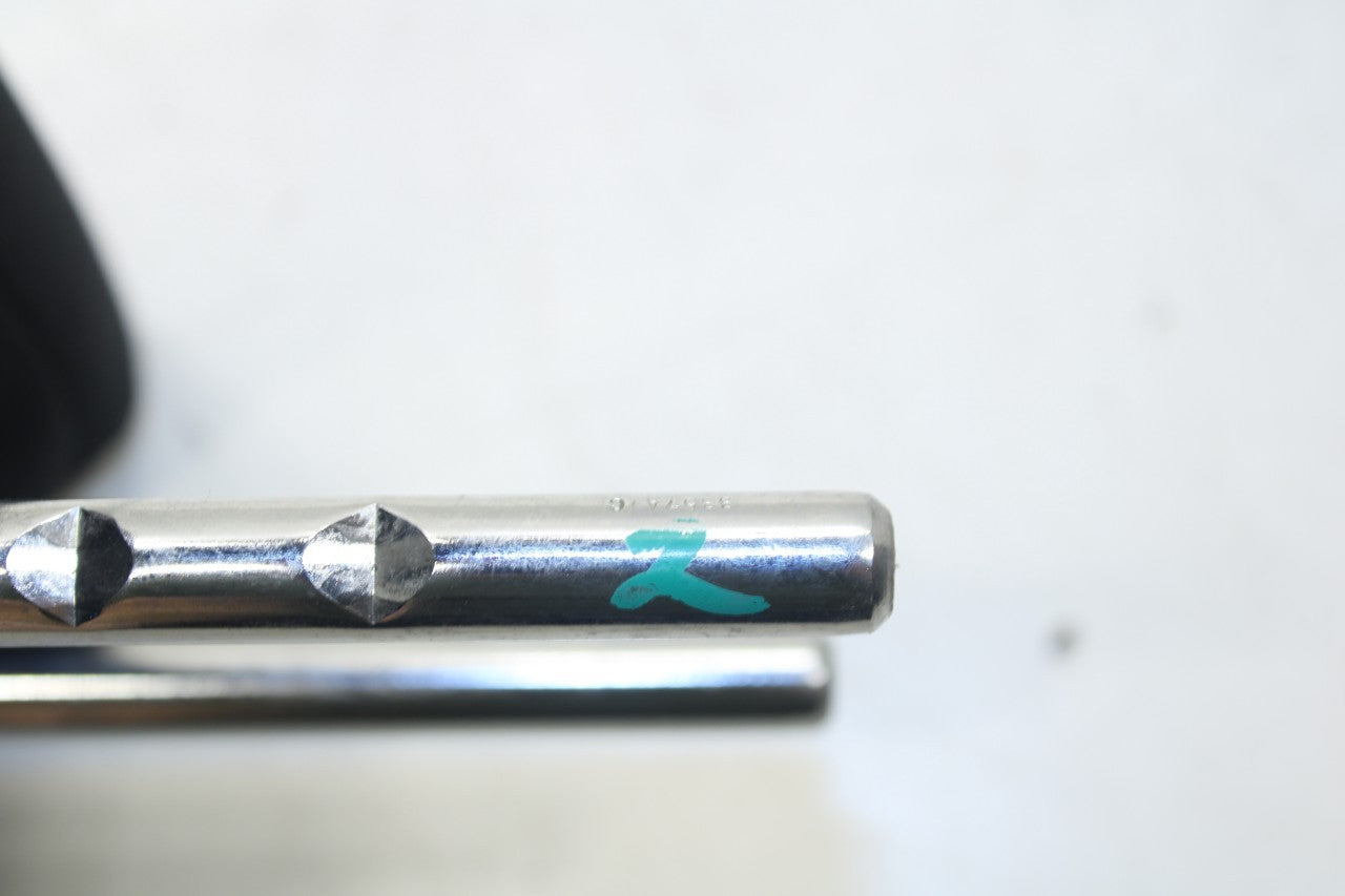 16-20 Nissan Pathfinder SV Rear RH and LH Side 2nd Row Center Seat Headrest Set - Alshned Auto Parts