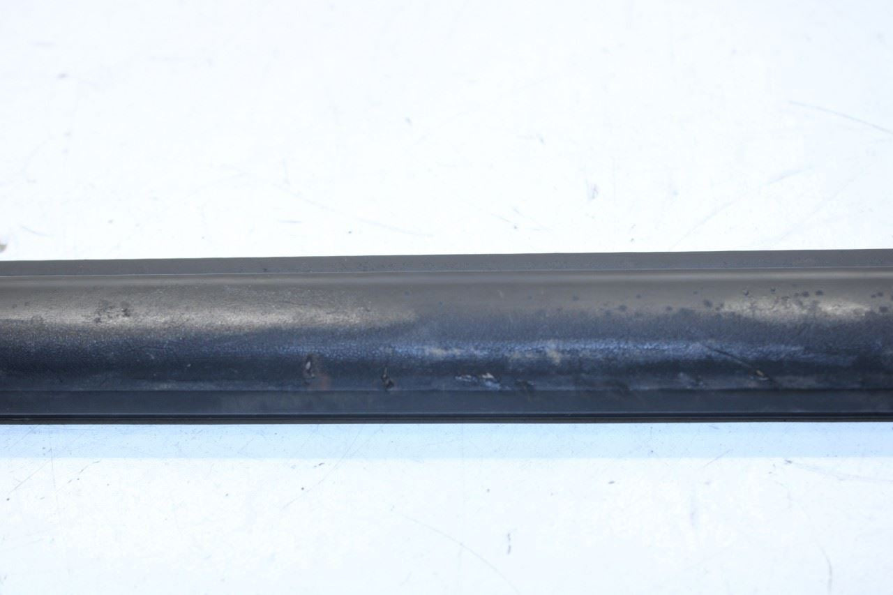 08-14 Dodge Challenger Front Right Door Belt Weatherstrip Pair 55399122AF *ReaD* - Alshned Auto Parts
