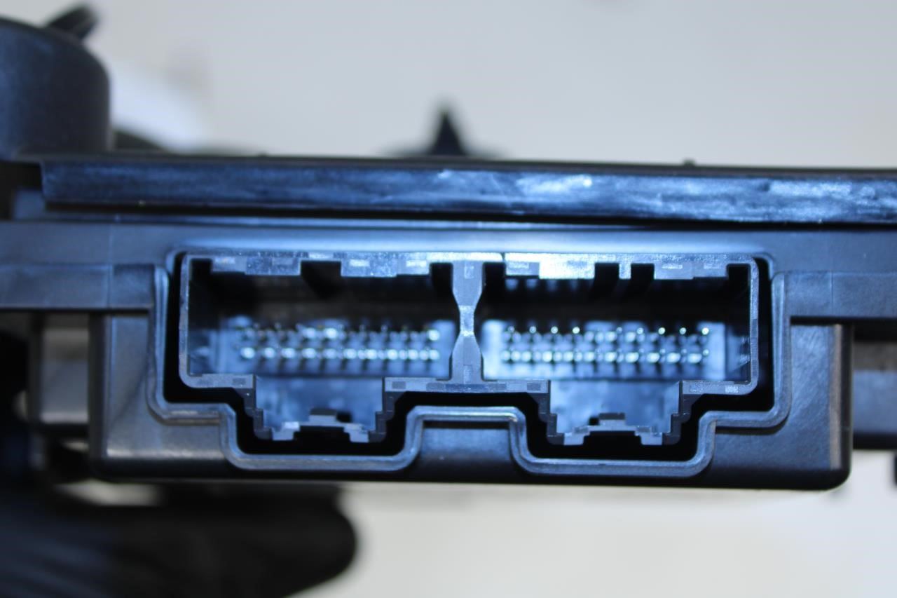 2019-21 Chevrolet Equinox LT 1.5L Rear Keyless Entry Control Module 13523254 OEM - Alshned Auto Parts