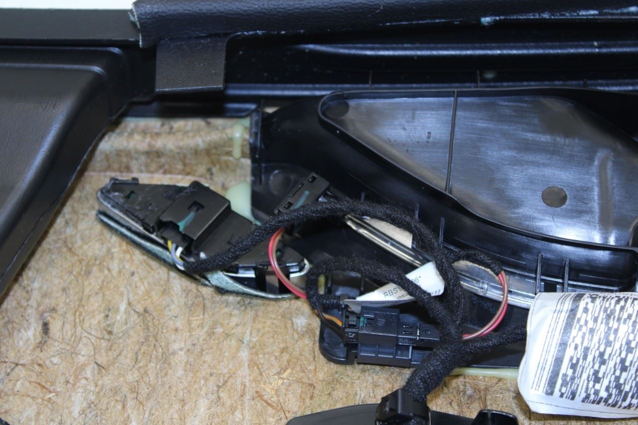 2017-2020 Maserati Ghibli Front Left Driver Side Door Trim Panel 670079717 OEM - Alshned Auto Parts
