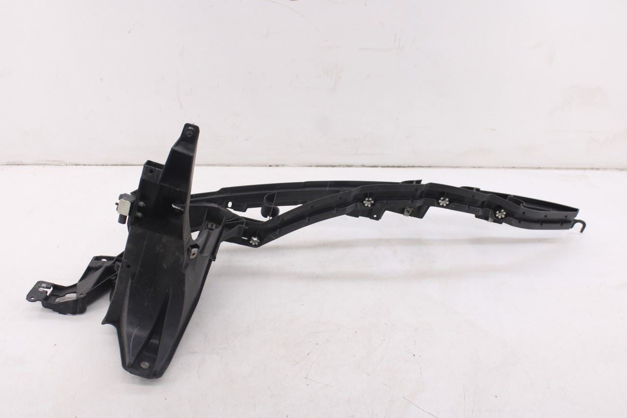 07-13 BMW X5 xDrive35i Front Fender Driver Left Side Upper Support Mount Bracket0