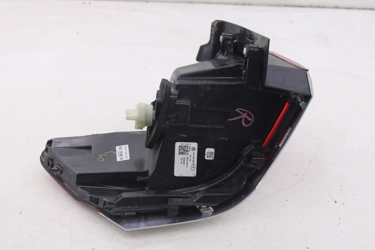 2021-2024 Volkswagen Atlas SE Rear Right Side Tail Light Lamp 3CN-945-096-D OEM8