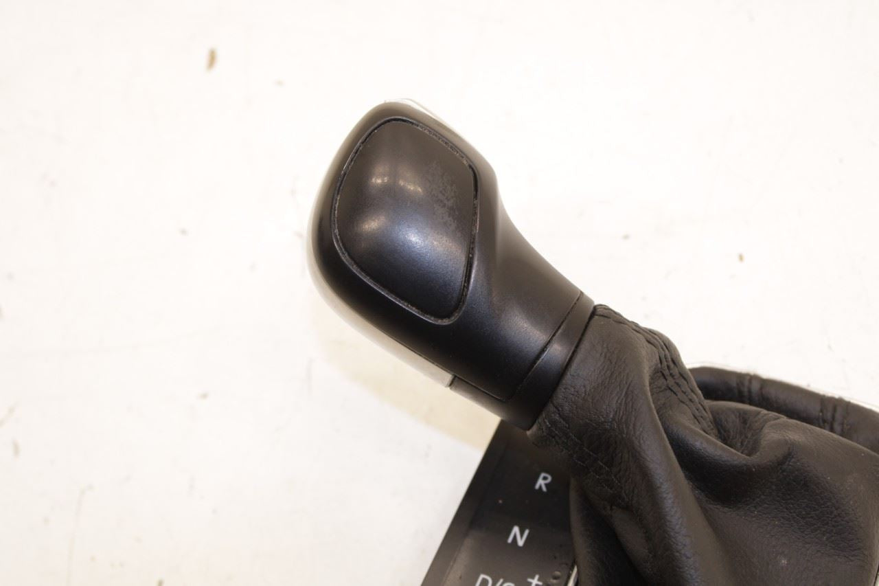 18-21 Volkswagen Atlas S Console Shifter Bezel Indicator w/ Shifter Knob *ReaD* - Alshned Auto Parts