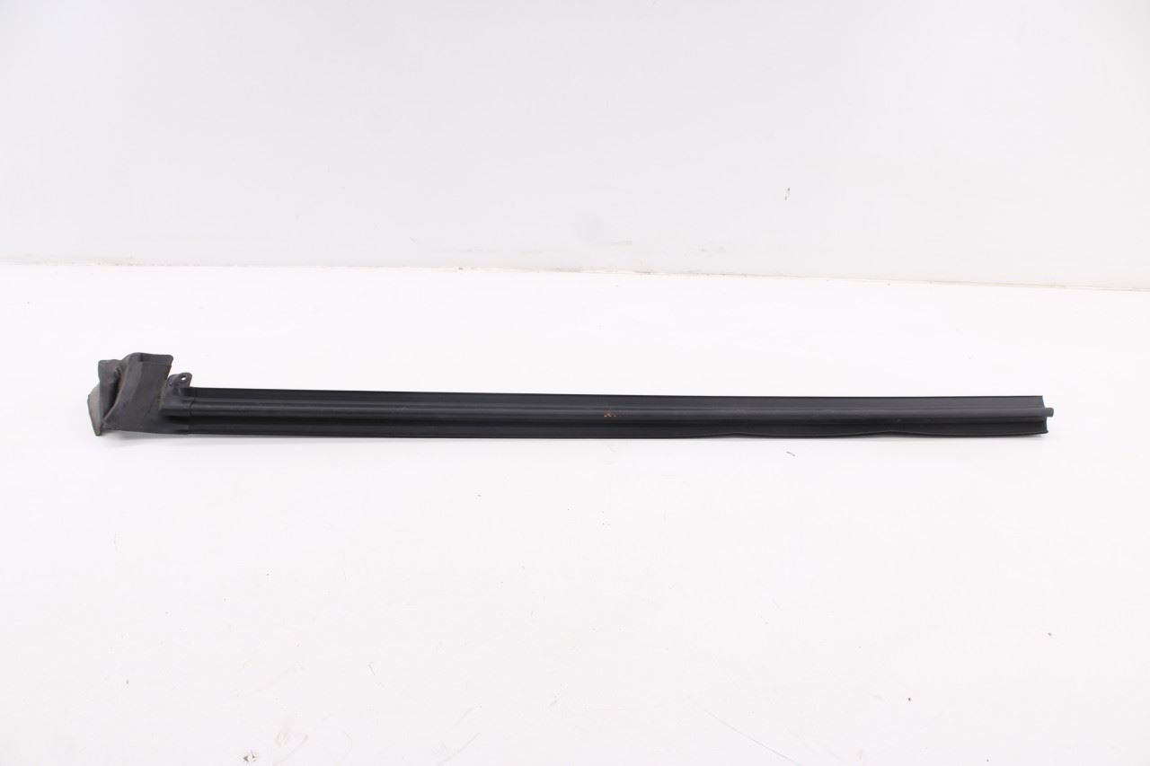 2015-23 Ford Mustang GT Front Right Side Door Outer and Inner Belt Weatherstrip5