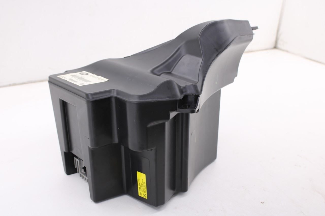 2010-12 Land Rover Range Rover HSE Rear Trunk Cargo Speaker Subwoofer XQA5001106