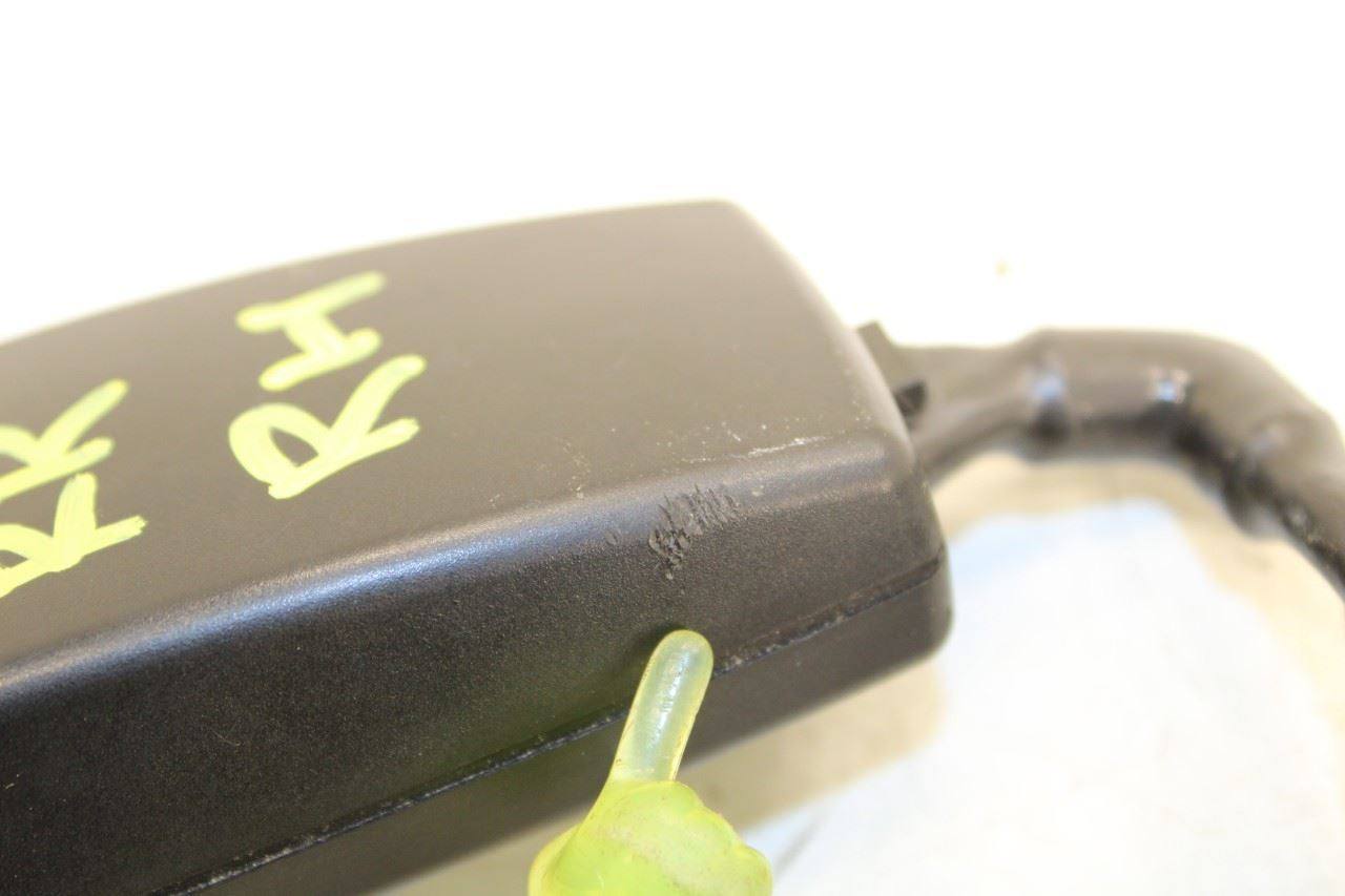 11-18 Porsche Cayenne Platinum Rear RH Left and Center 2nd Row Seat Belt Buckle - Alshned Auto Parts