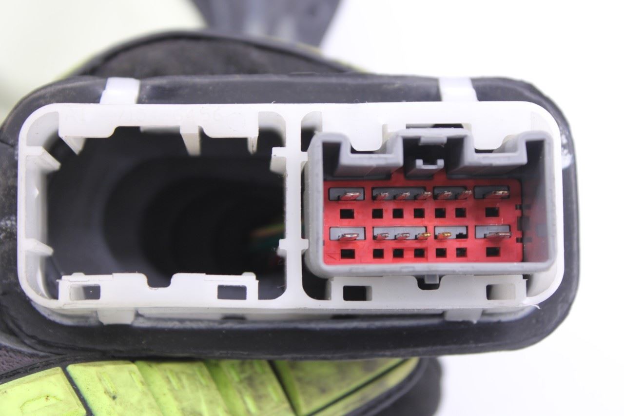 08-20 Dodge Grand Caravan Front Right Door Window Regulator w/ Carrier and Motor16