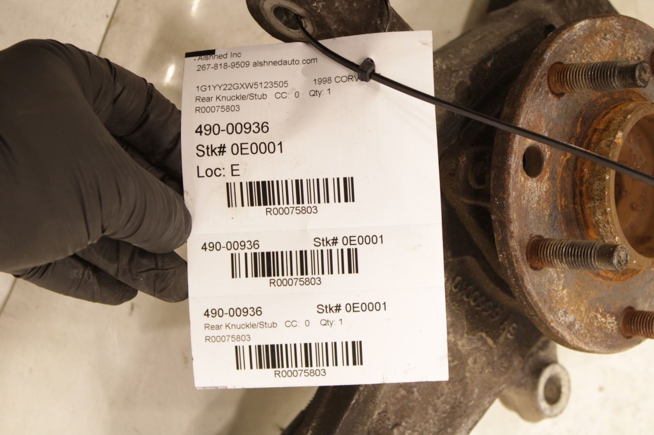1997-2004 Chevrolet Corvette Front Right Side Spindle Knuckle Hub 10237238 OEM - Alshned Auto Parts