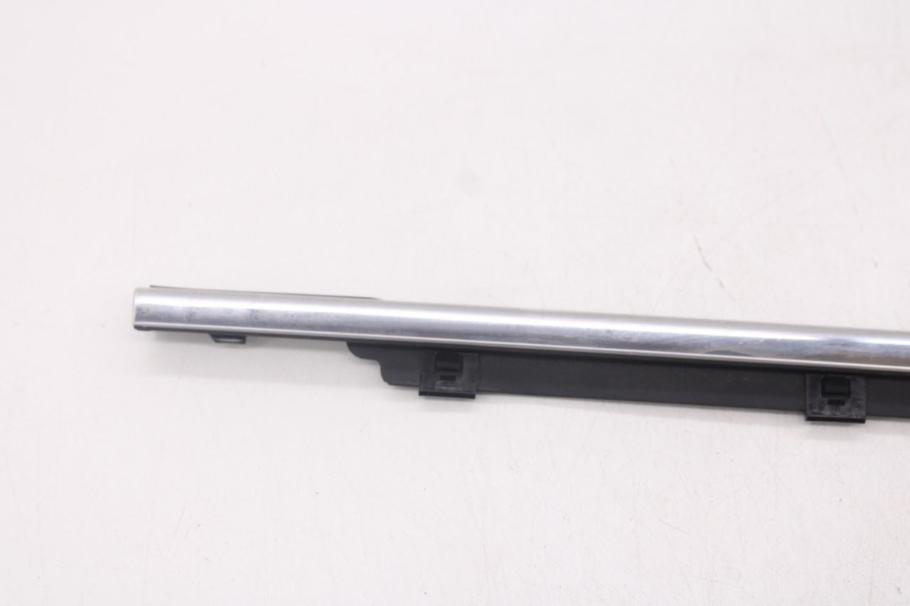2019-2023 Hyundai Santa Fe SEL Front Right Door Run Channel w/ Belt Weatherstrip18
