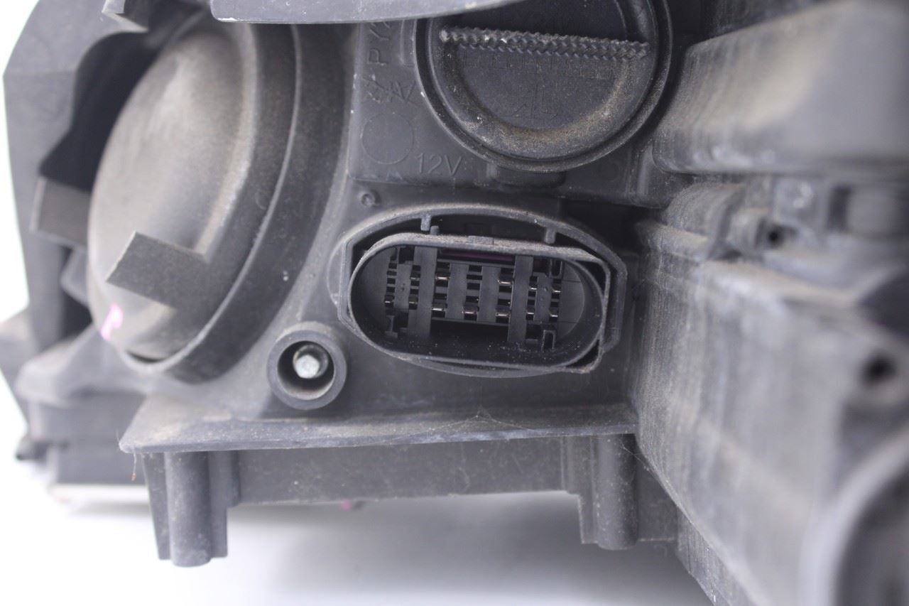 2012-15 Audi A7 Premium Front Passenger Right Side Headlight Lamp 4G8-941-006-B10