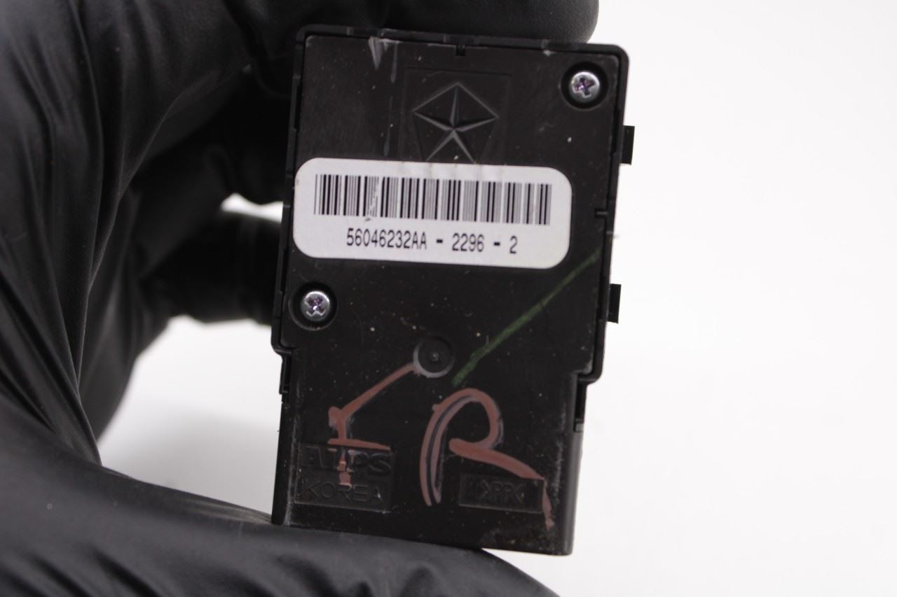 17-22 Chrysler Pacifica Limited Front Right Power Seat Switch 68233978AA *ReaD* - Alshned Auto Parts