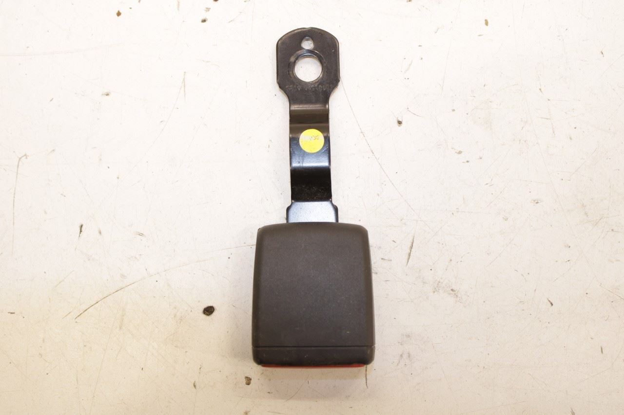 18-23 Volkswagen Atlas S Rear RH LH Side and Center 2nd Row Seat Belt Buckle Set - Alshned Auto Parts