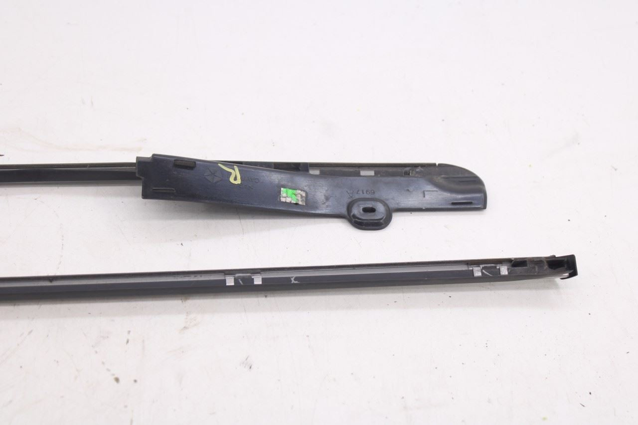 08-20 Dodge Grand Caravan SXT Rear RH and LH Quarter Panel Exterior Molding Set12