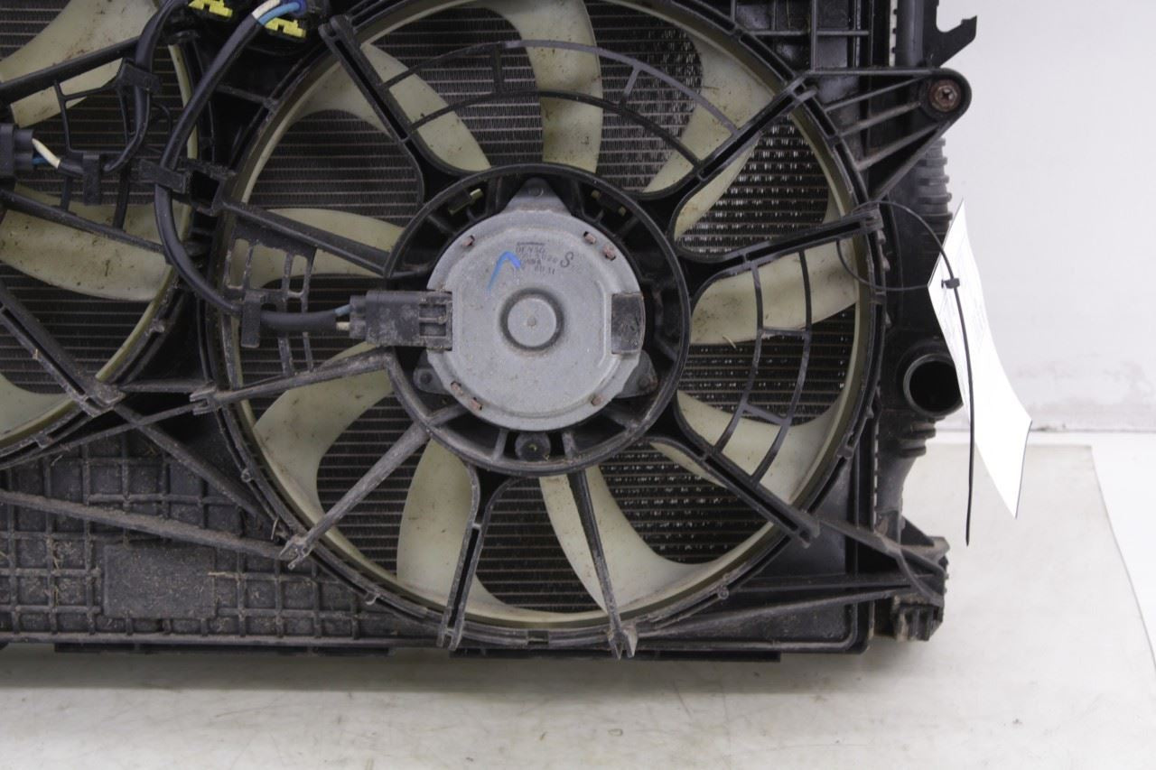 17-18 Jeep Cherokee Limited 3.2L Radiator w Dual Radiator Cooling Fan Motor Assy - Alshned Auto Parts