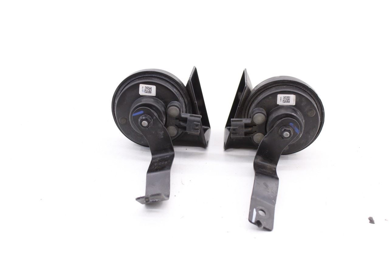 2018-2021 KIA Stinger GT2 AWD High and Low Note Horn w/ Bracket 96611J5000 OEM - Alshned Auto Parts