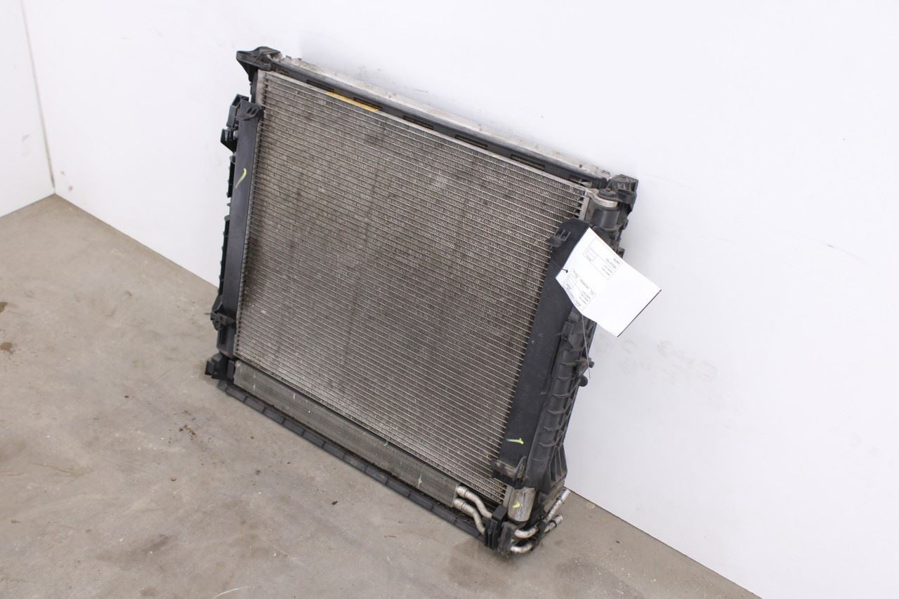 2010-2012 Land Rover Range Rover HSE 5.0L Engine Coolant Cooling Radiator *ReaD*8