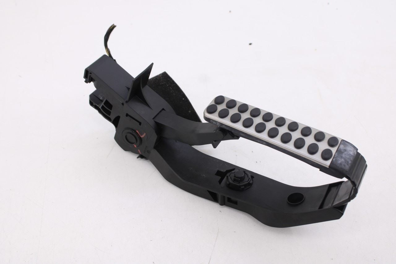 2006-2009 Mercedes-Benz CLK350 3.5L Accelerator Throttle Gas Pedal Sensor2