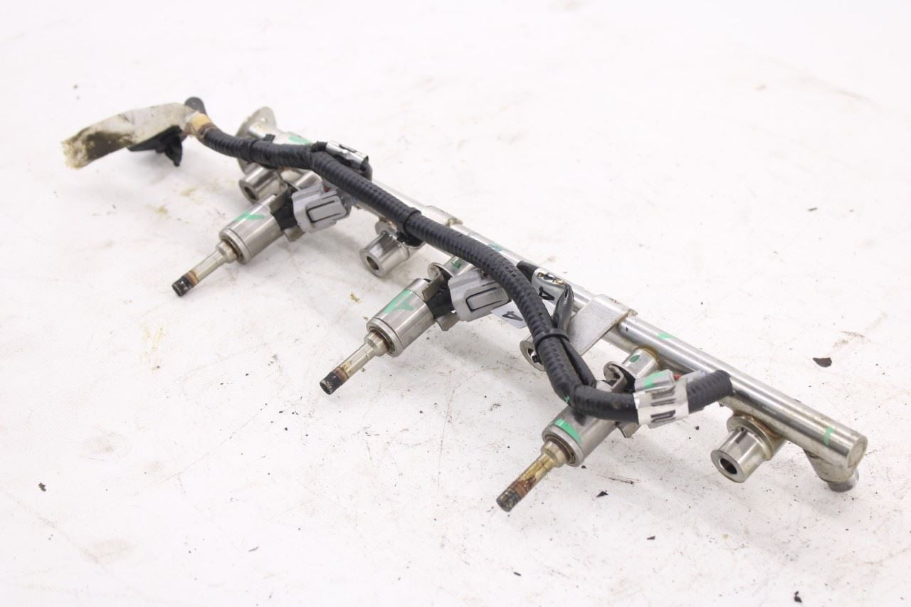 2017-20 Infiniti QX60 3.5L 6 cyl Left Side Fuel Rail with Injectors 17521-6KA0B6