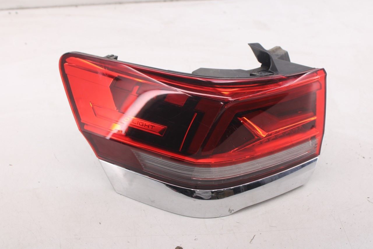 2021-24 Volkswagen Atlas SE Rear Left Driver Side Tail Light Lamp 3CN-945-095-D2