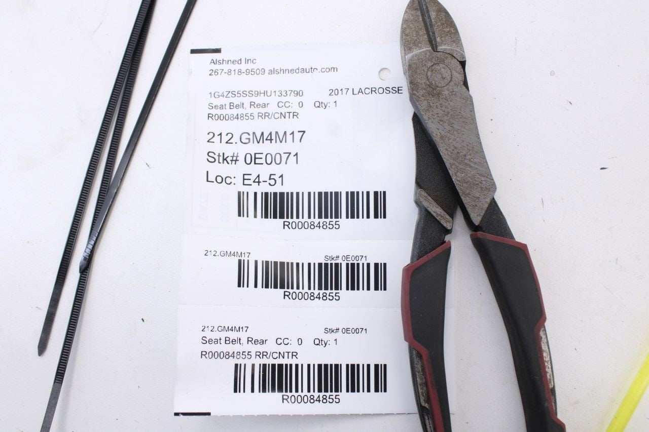 2017-19 Buick LaCrosse Premium 3.6L AWD Rear Center 2nd Row Seat Belt Retractor9