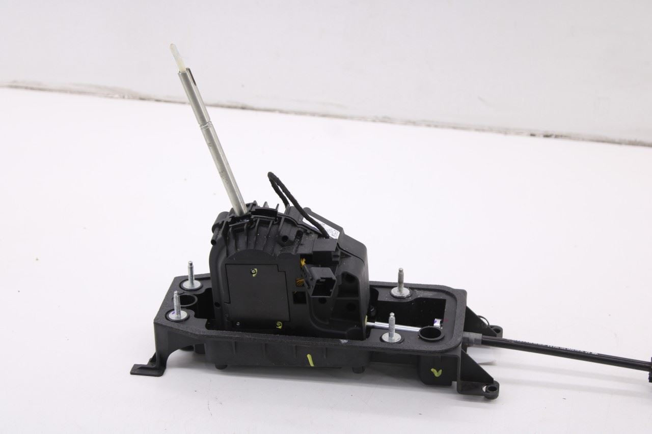 2022-2024 Volkswagen Jetta SE 1.5L FWD Automatic Transmission Gear Shifter Lever2