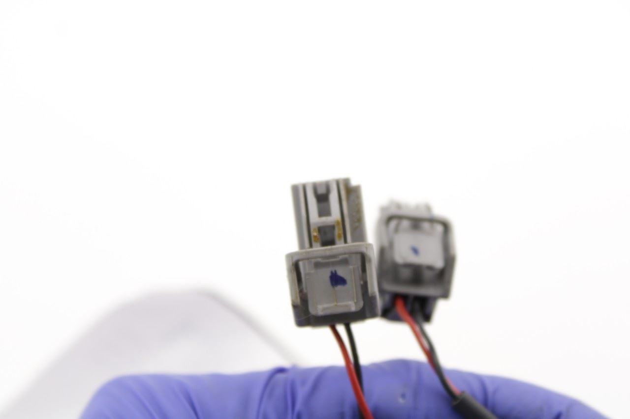 17-19 Chrysler Pacifica Limited Front RH and LH Side Seat Belt Buckle Set *ReaD* - Alshned Auto Parts