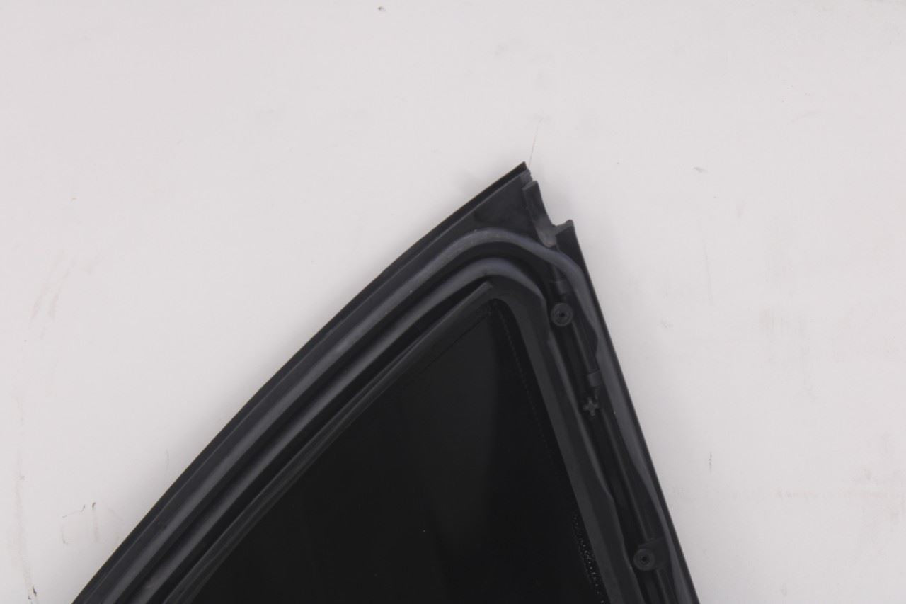 2015-2021 Mercedes-Benz C300 Rear Left Door Window Vent Glass 2057306100 *ReaD* - Alshned Auto Parts