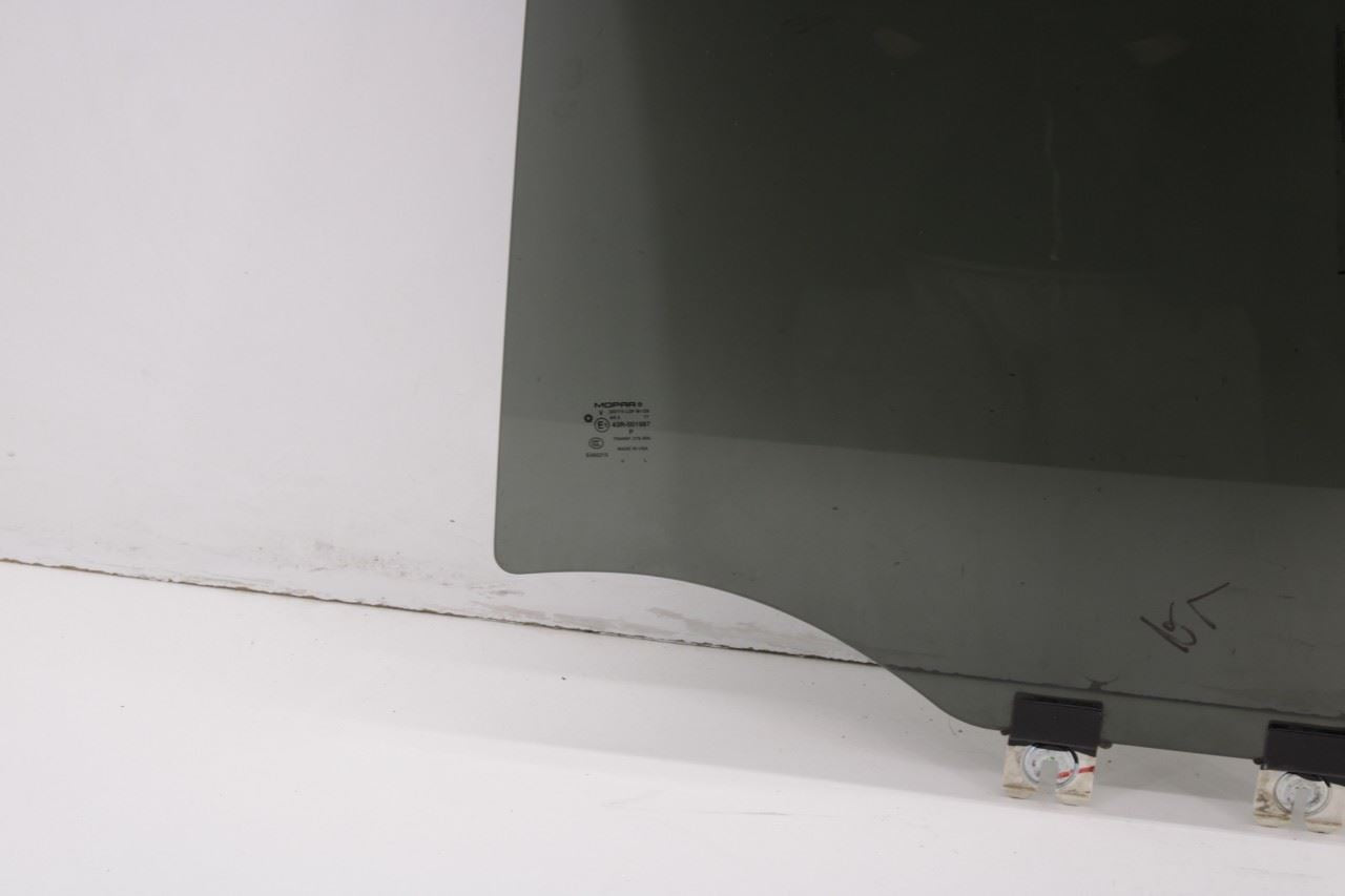 2015-2023 Jeep Cherokee Limited Rear Left Side Door Window Glass 68104623AC OEM - Alshned Auto Parts