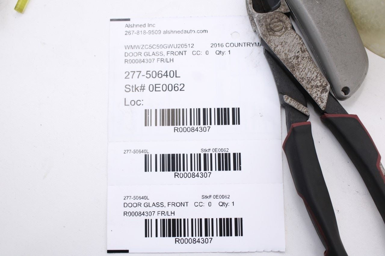 2010-2016 Mini Countryman Cooper S Front Left Door Window Movable Glass 98005679
