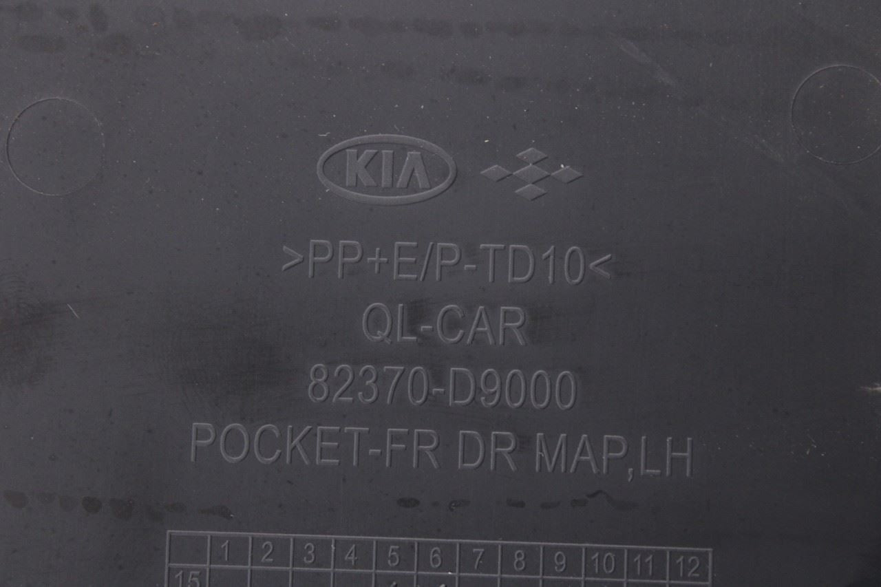 2017-2022 Kia Sportage Nightfall Front Left Side Door Trim Panel 82370-D9000 OEM18