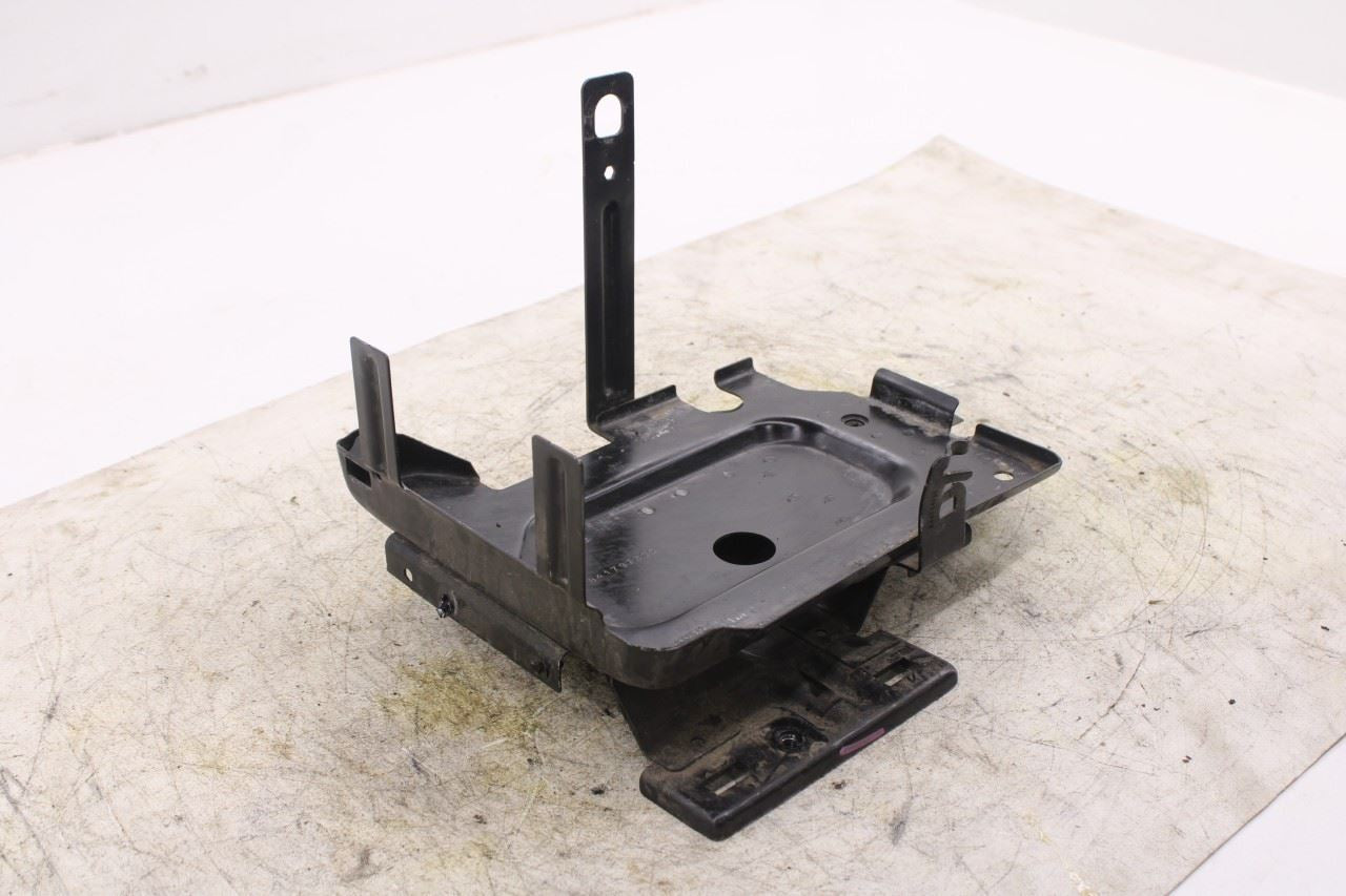 18-2024 Chevrolet Equinox LT Battery Holder Tray Housing Mount Bracket 84179727C8