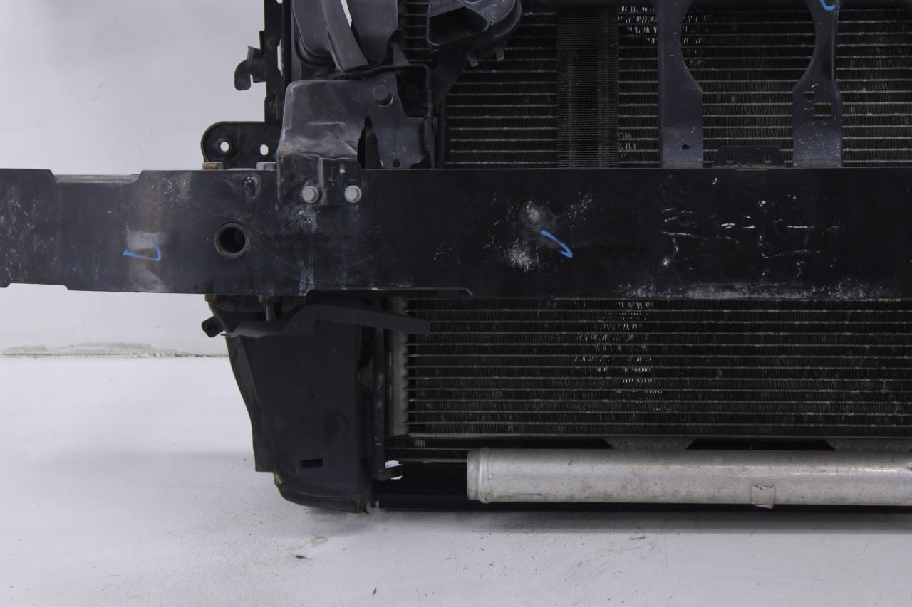 03-06 Mercedes-Benz E500 5L Engine Radiator w/ Cooling Fan Motor Assy 21150002025