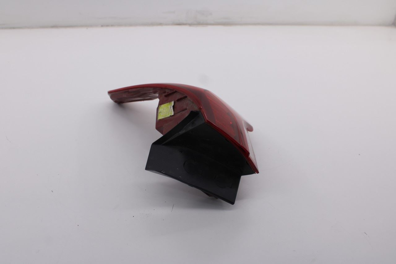 2021-2023 Hyundai Santa Fe SEL Rear Right Side Tail Light Lamp 92402-S2500 OEM7