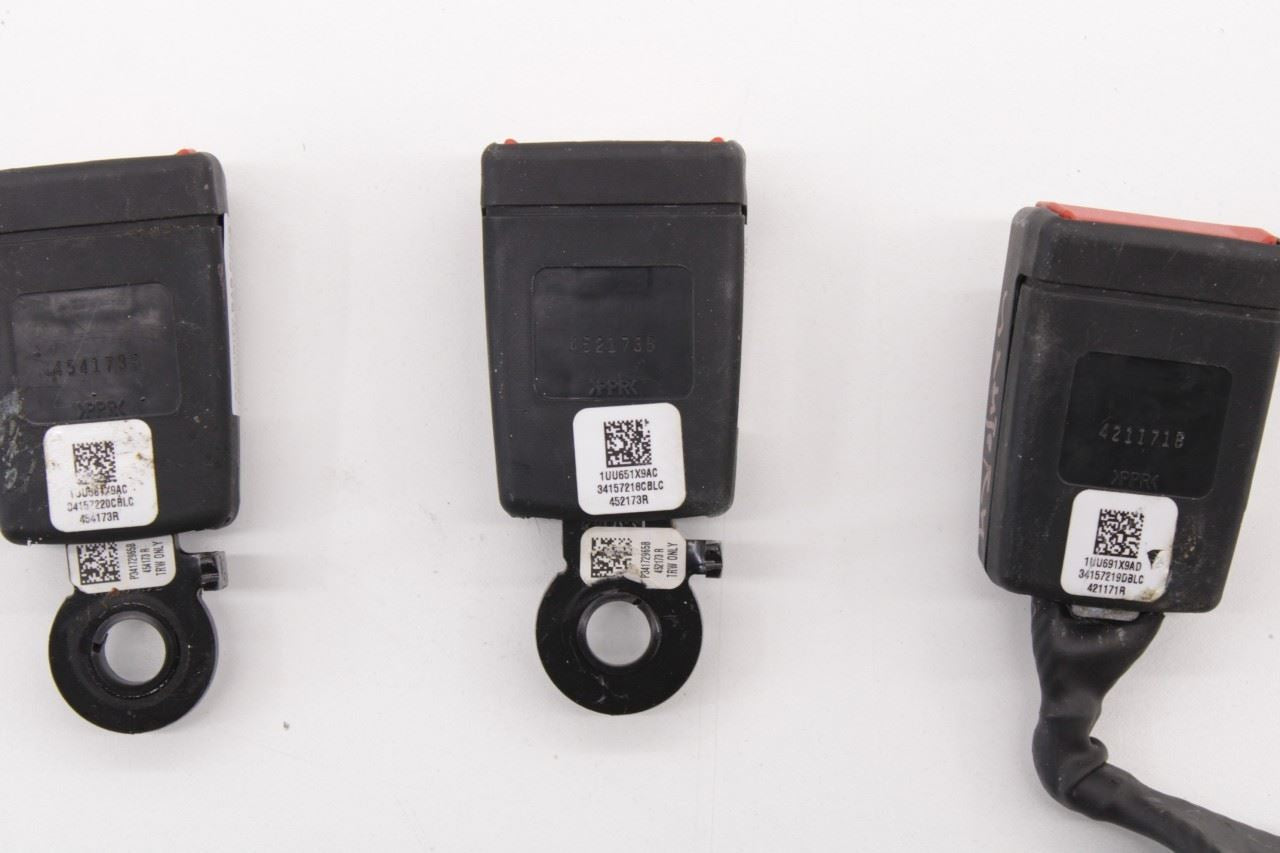 2014-22 Jeep Cherokee Limited Rear RH LH and Center 2nd Row Seat Belt Buckle Set - Alshned Auto Parts