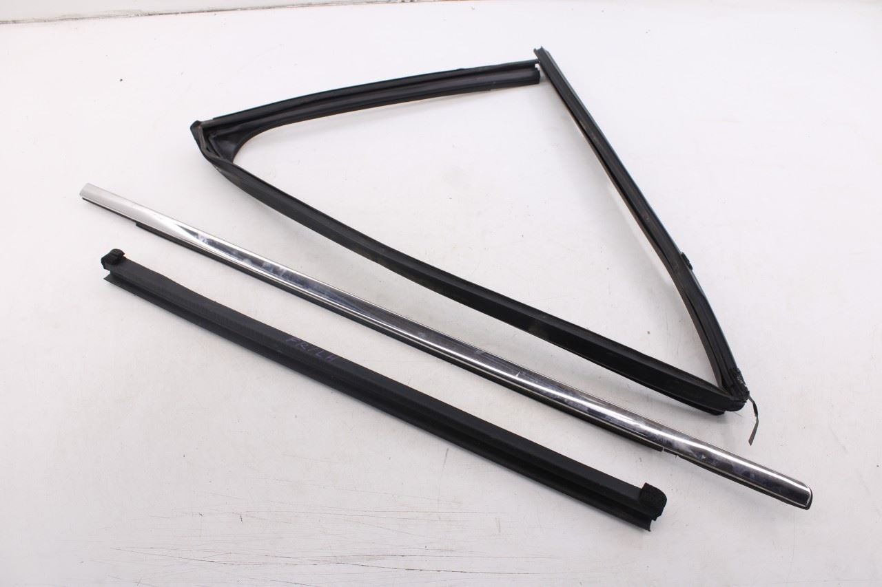 18-26 Ford Expedition Max XLT Front LH Door Run Channel w/ Belt Weatherstrip Set0