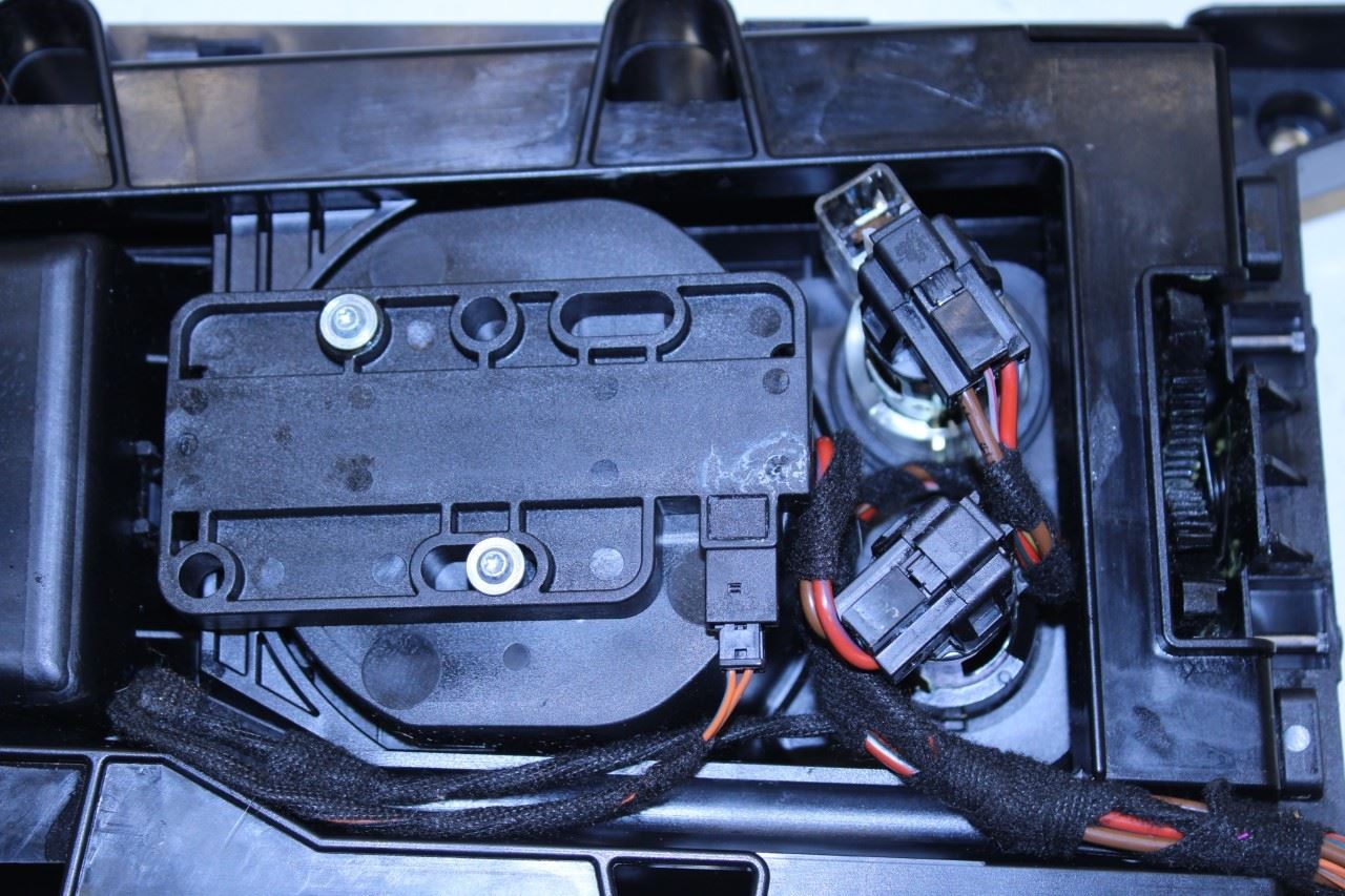 2010-16 Porsche Panamera 4 3.6L Rear 2nd Row Center Console Storage Compartment - Alshned Auto Parts