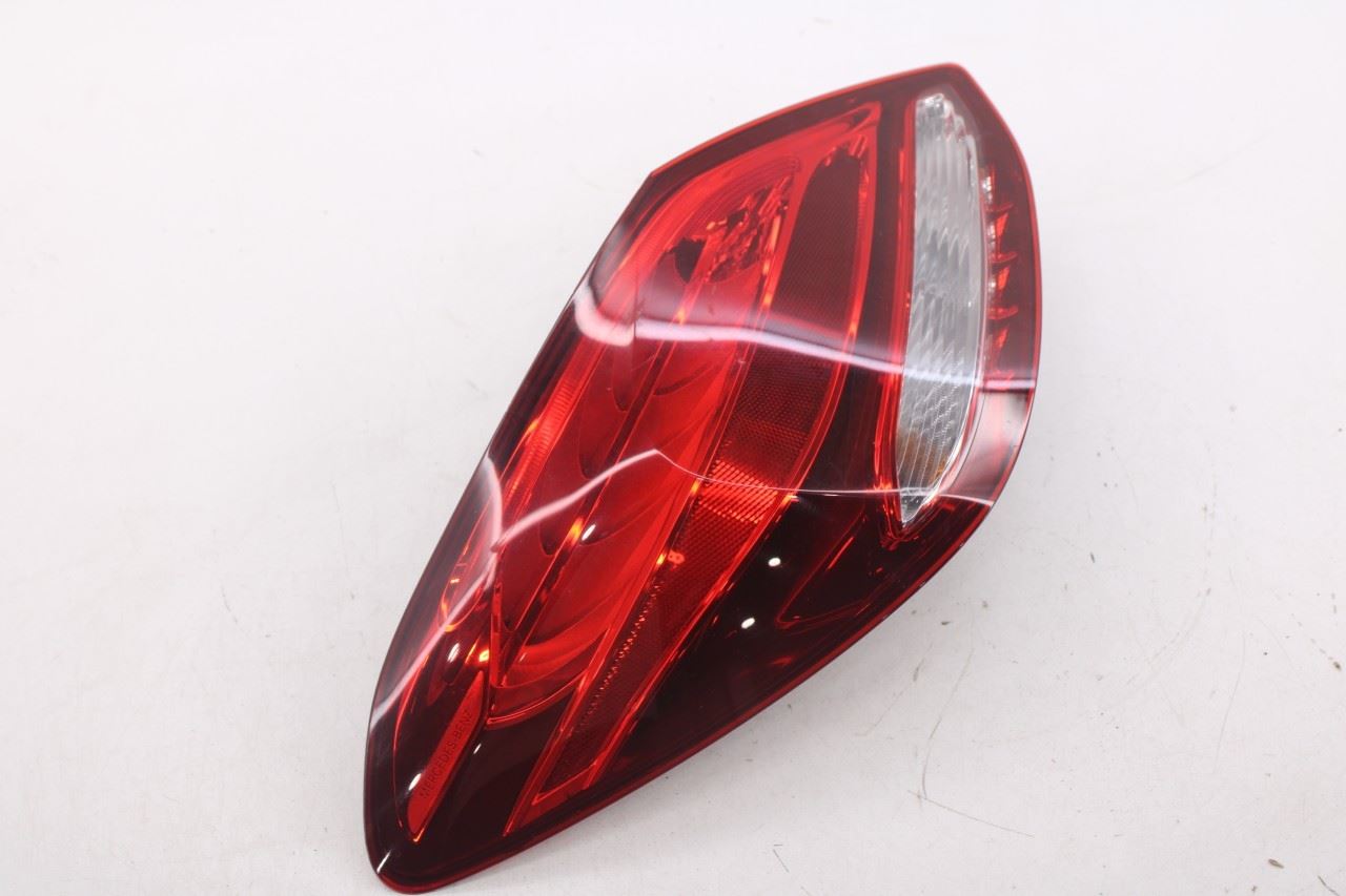 2015-2018 Mercedes-Benz C300 4Matic Rear Left Driver Side Tail Light Lamp3