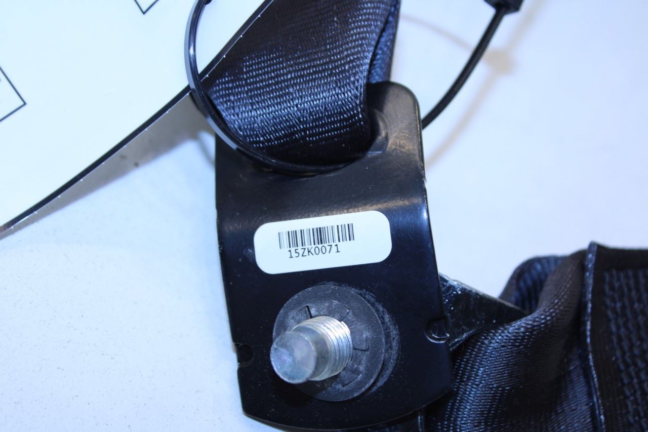15-23 Nissan Murano Platinum Rear RH and LH 2nd Row Center Seat Belt Buckle Set - Alshned Auto Parts