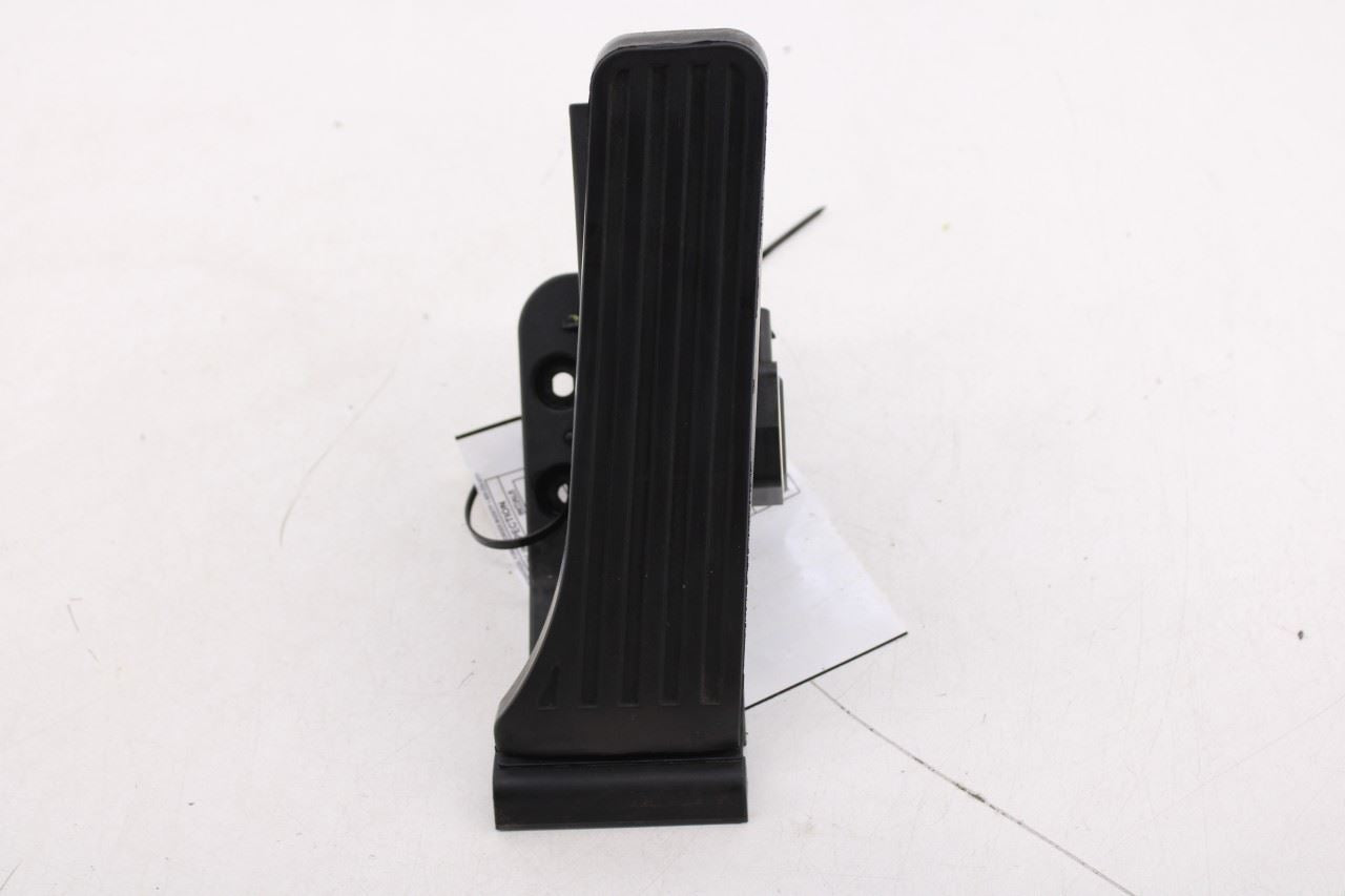 10-14 Mercedes-Benz E350 Luxury 4Matic AWD Accelerator Throttle Gas Pedal Sensor2
