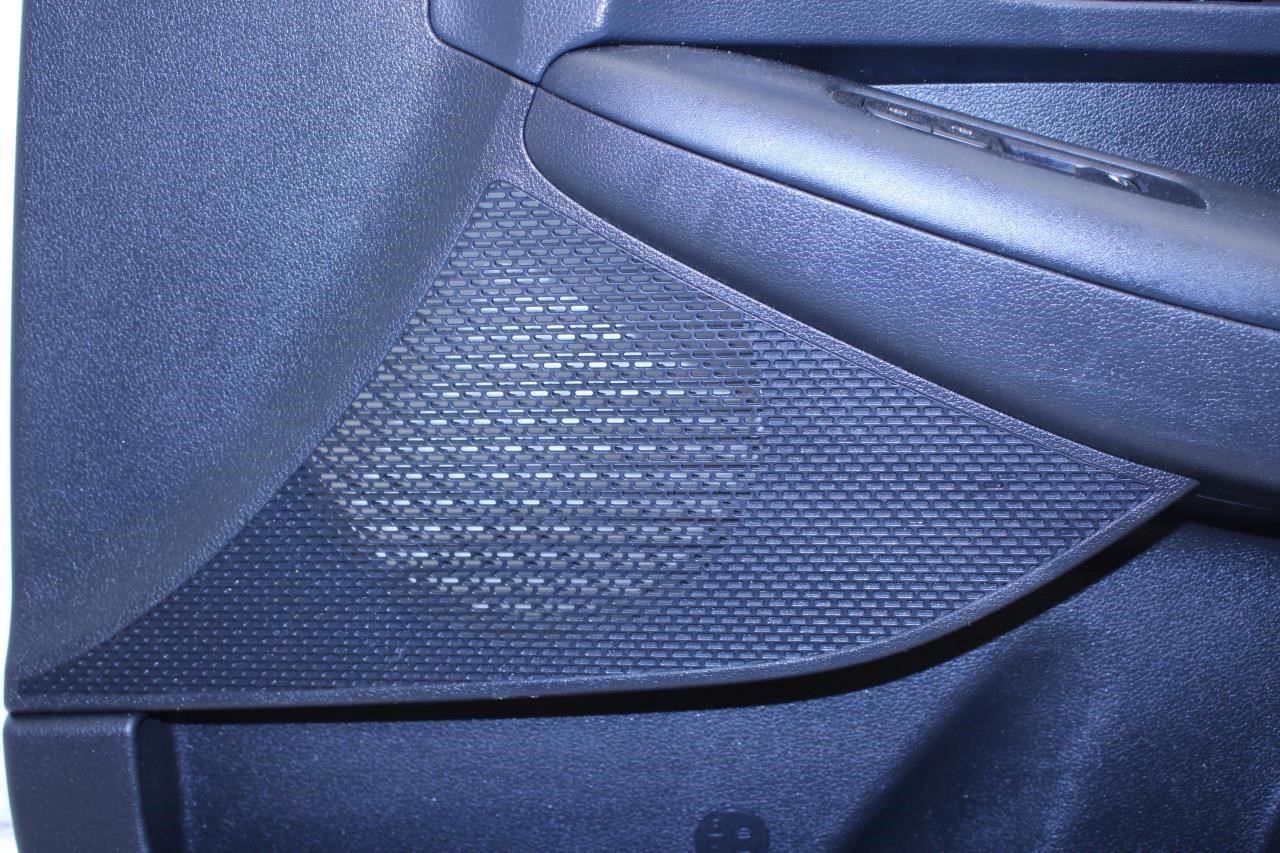 2020-22 Hyundai Sonata SE Front Right Passenger Door Trim Panel 82302-L0000-NNB - Alshned Auto Parts