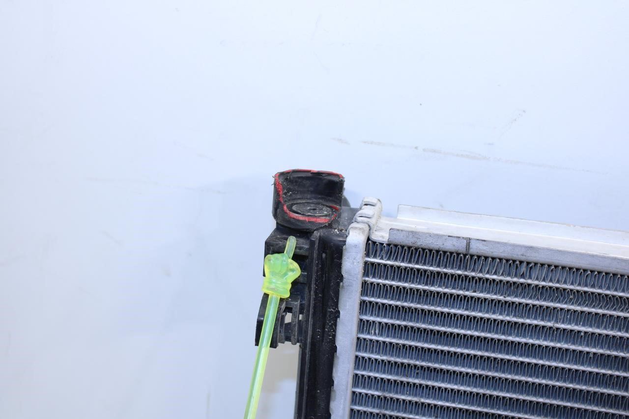 2010-2013 Mercedes-Benz S550 Engine Cooling Radiator 221-500-32-03 OEM *ReaD* - Alshned Auto Parts