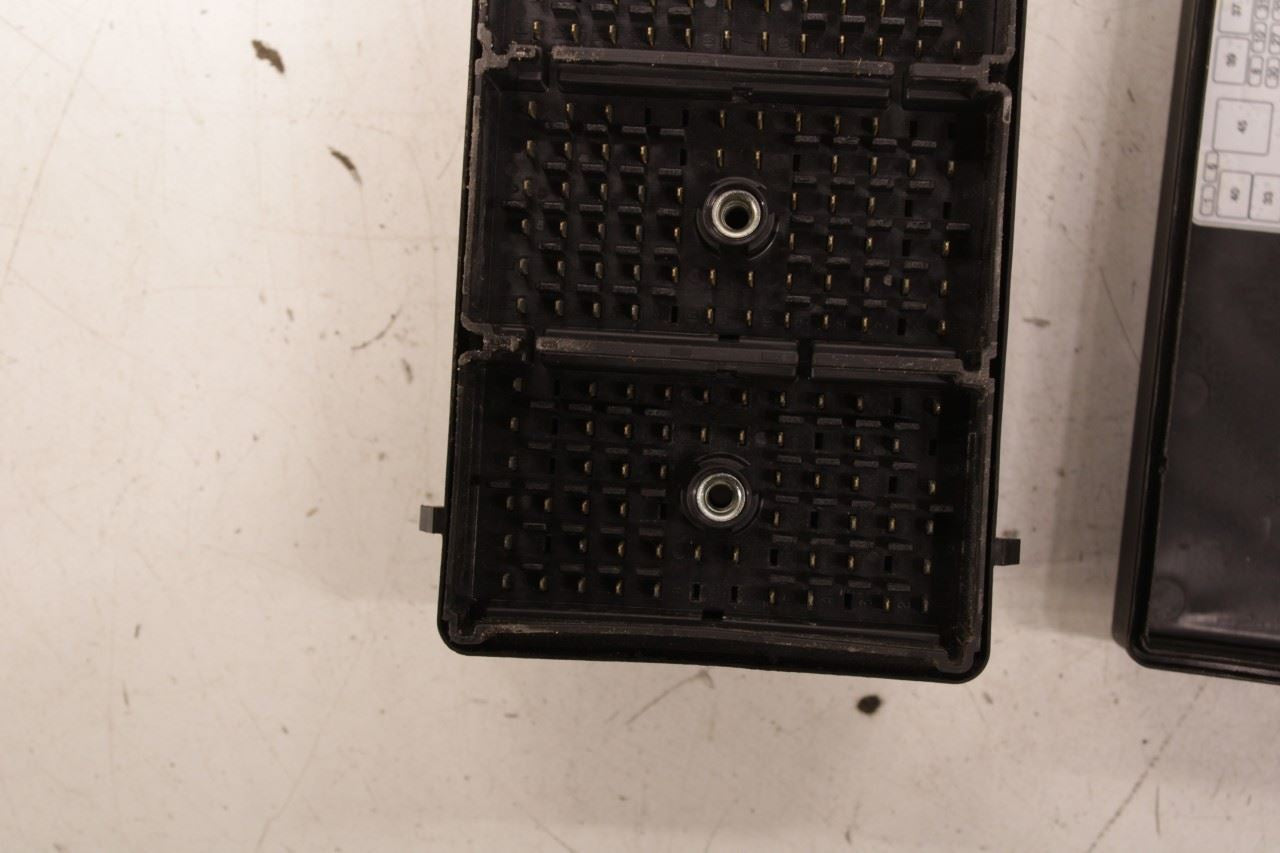 1997-2004 Chevy Corvette 5.7L Power Distribution Fuse Relay Junction Box *ReaD* - Alshned Auto Parts