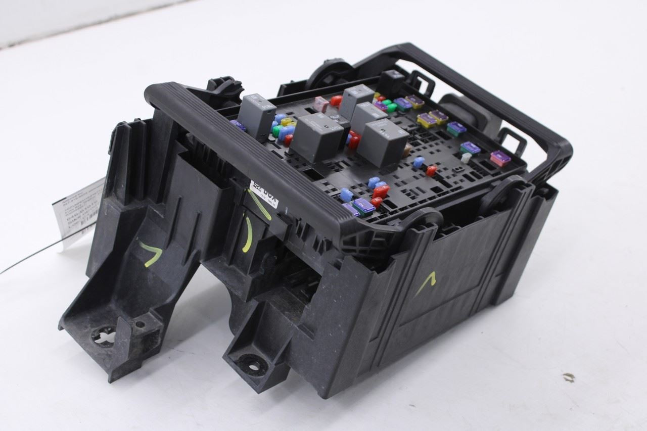 14-16 Chevy Silverado 1500 2WT 4WD Engine Wire Harness Fuse Relay Junction Block - Alshned Auto Parts