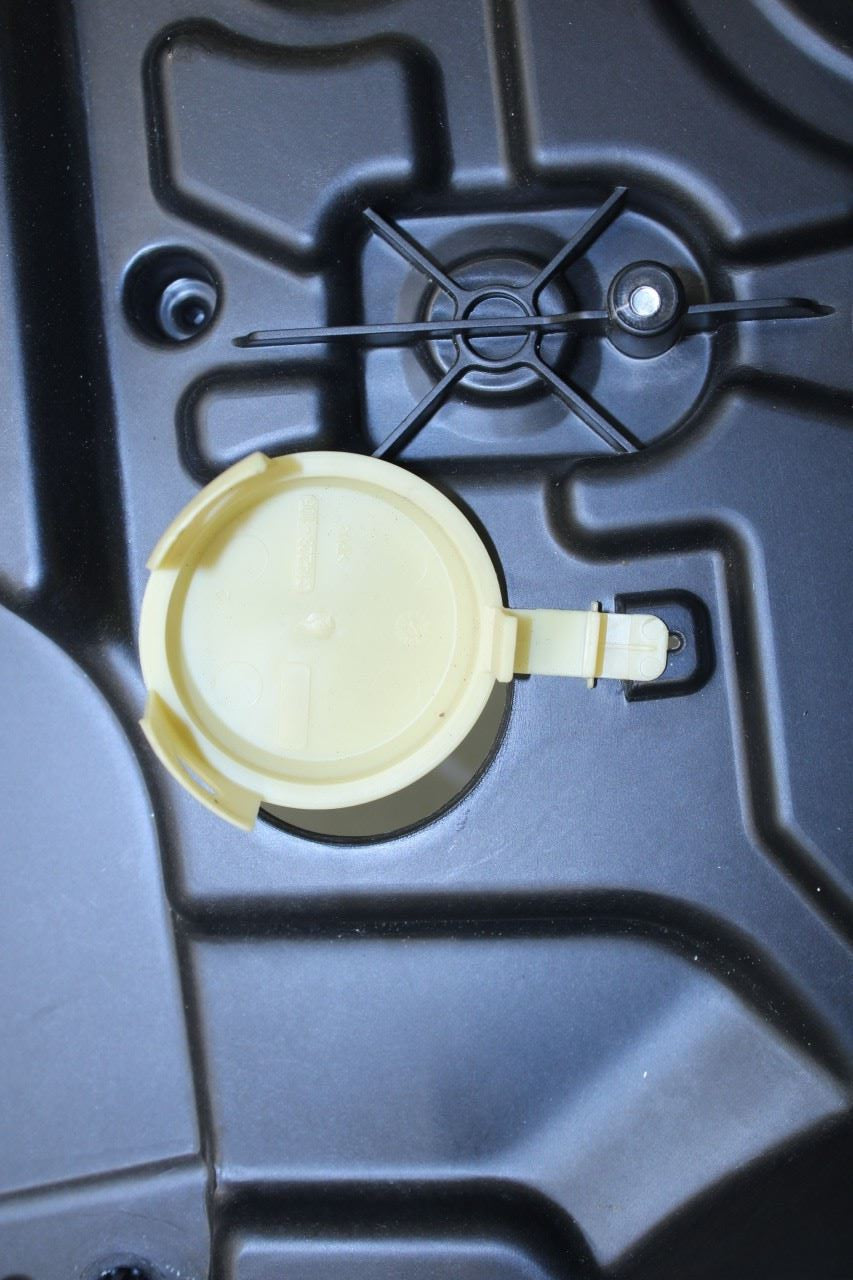 14-23 Jeep Cherokee 75th Anniversary Rear Right Door Window Regulator w/ Carrier - Alshned Auto Parts