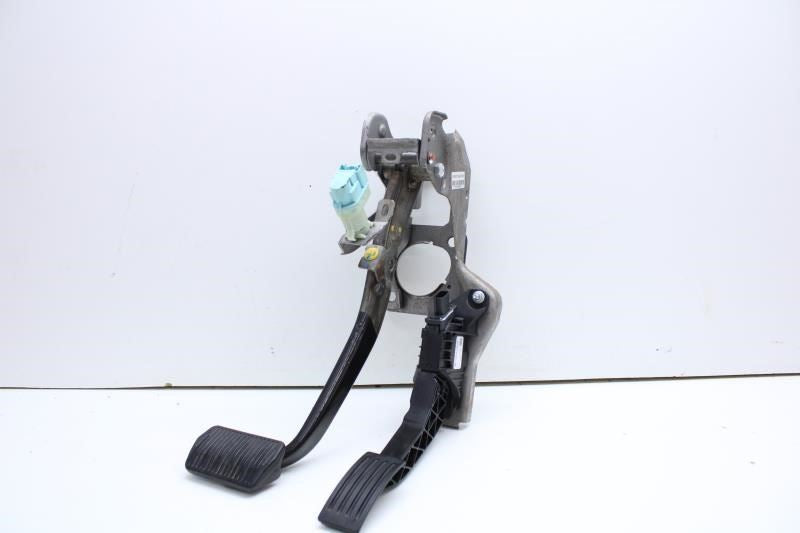 21-24 Ford Bronco Sport Brake & Gas Accelerator Pedal Assy LX61-2D094-BC OEM - Alshned Auto Parts