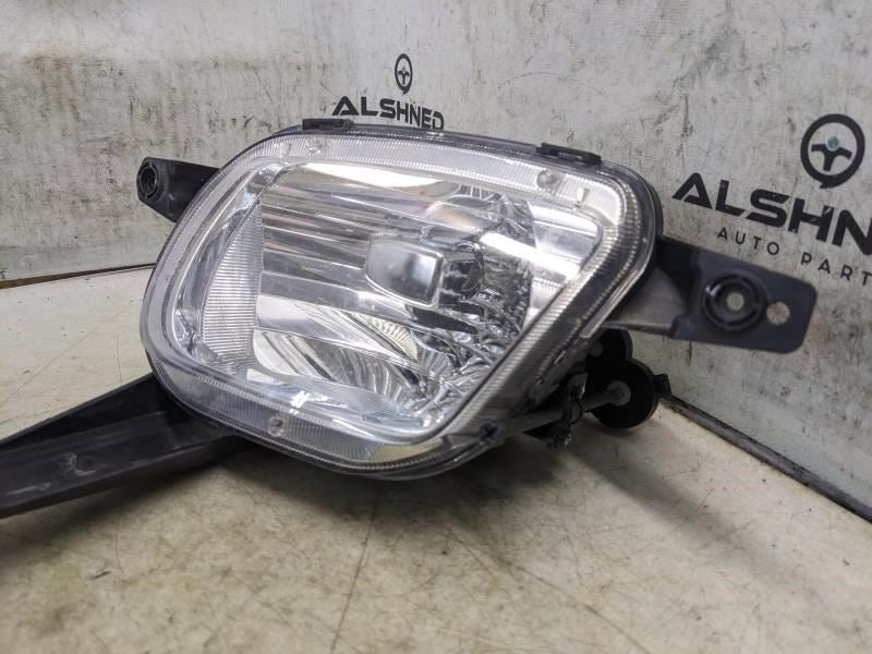 2015-2018 Kia Sedona Front Right Passenger Fog Light Lamp 92202-A9010 OEM - Alshned Auto Parts